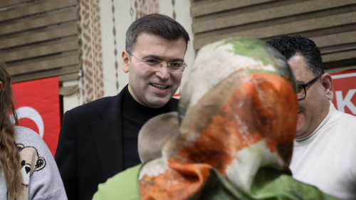 Valimiz Nedim Akmeşe'den Koruyucu Ailelere Teşekkür..