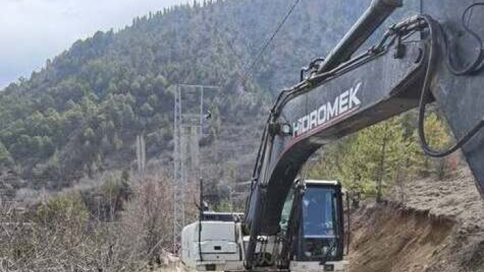 Çiftehan'da 100.Yıl Sulama Hattı Çalışmaları Aralıksız Sürdürülüyor..