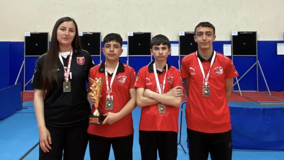 Niğdeli Dartçılardan 5 Türkiye Derecesi