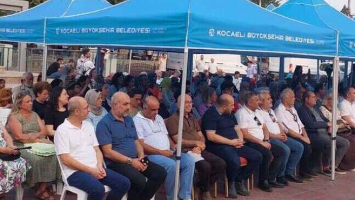 Kocaeli Niğdeliler Derneği Dr.Sadık Ahmet'in  Vefat Yıldönümü Anma Proğramına Katıldı..